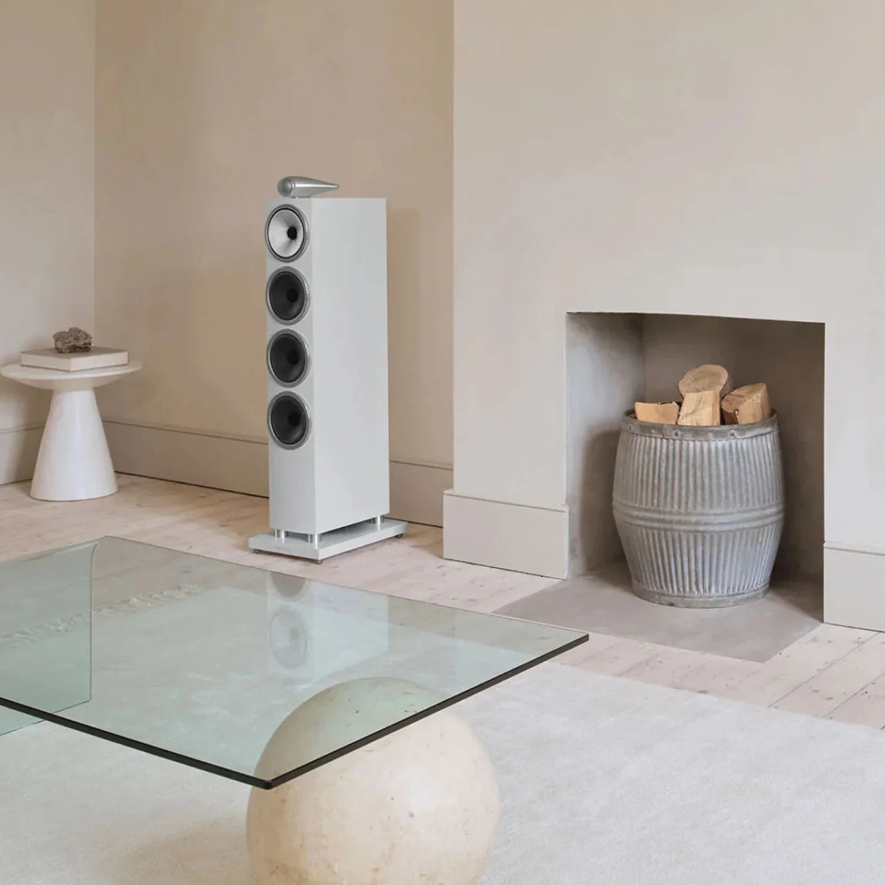 Bowers & Wilkins 702 S3