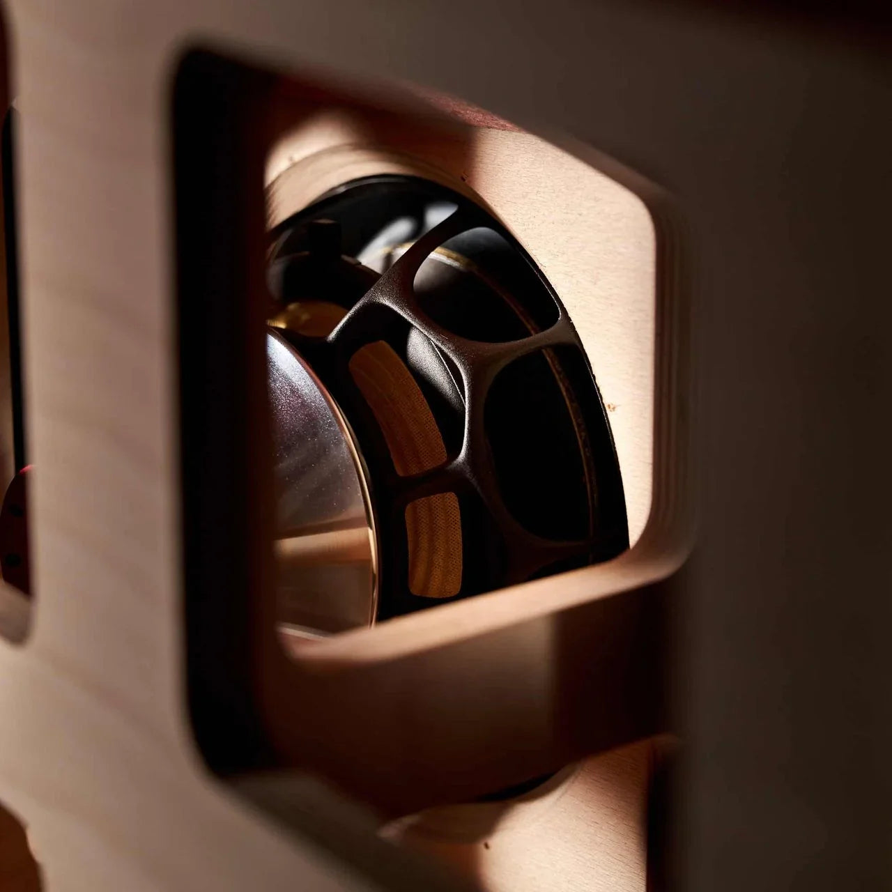 Sonus-Faber-Suprema-detalle-interior