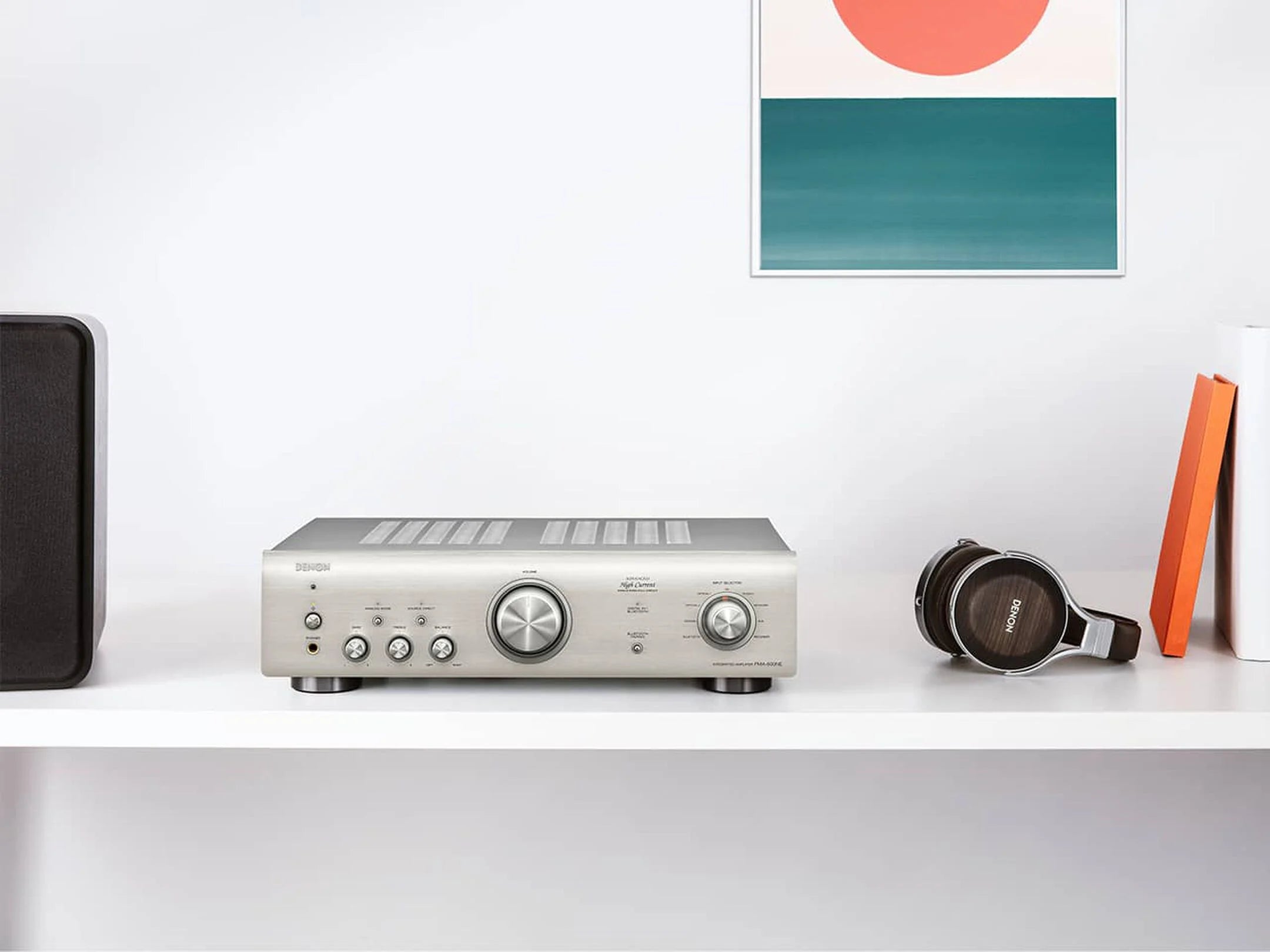 denon-PMA-600NE_silver_lifestyle2