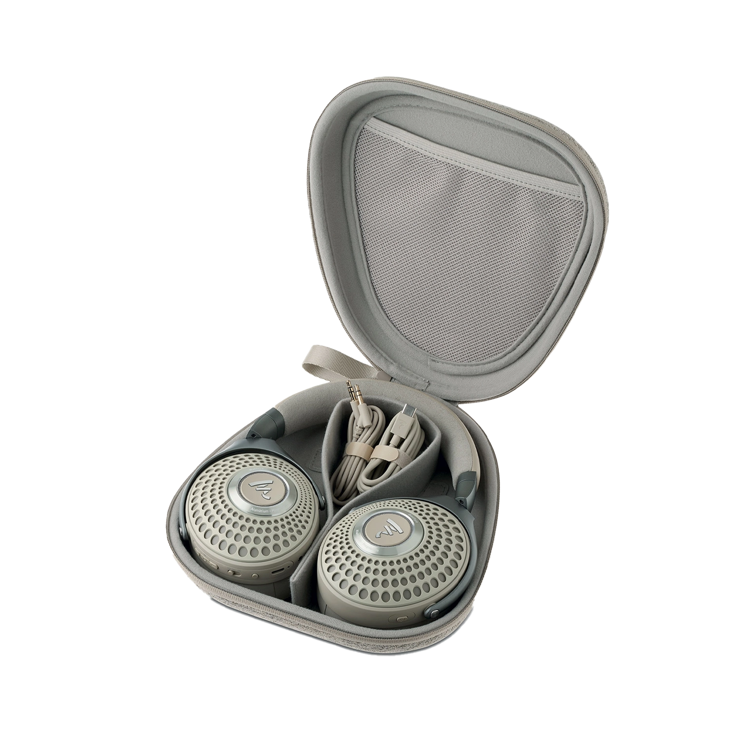 focal-bathys-dune-estuche-interior