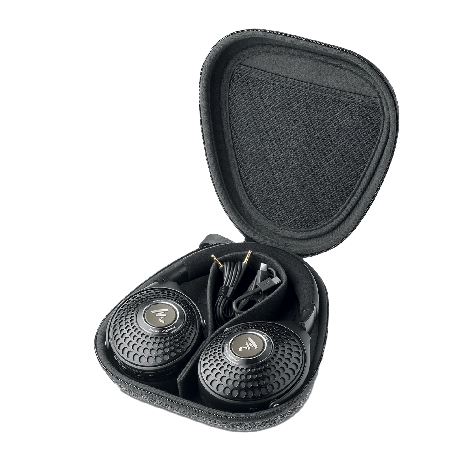 focal-deep-black-estuche-interior