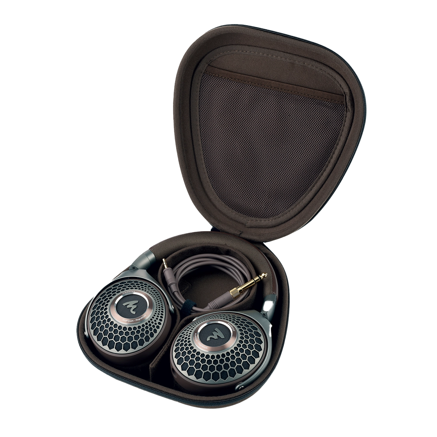 focal-hadenys-estuche-interior