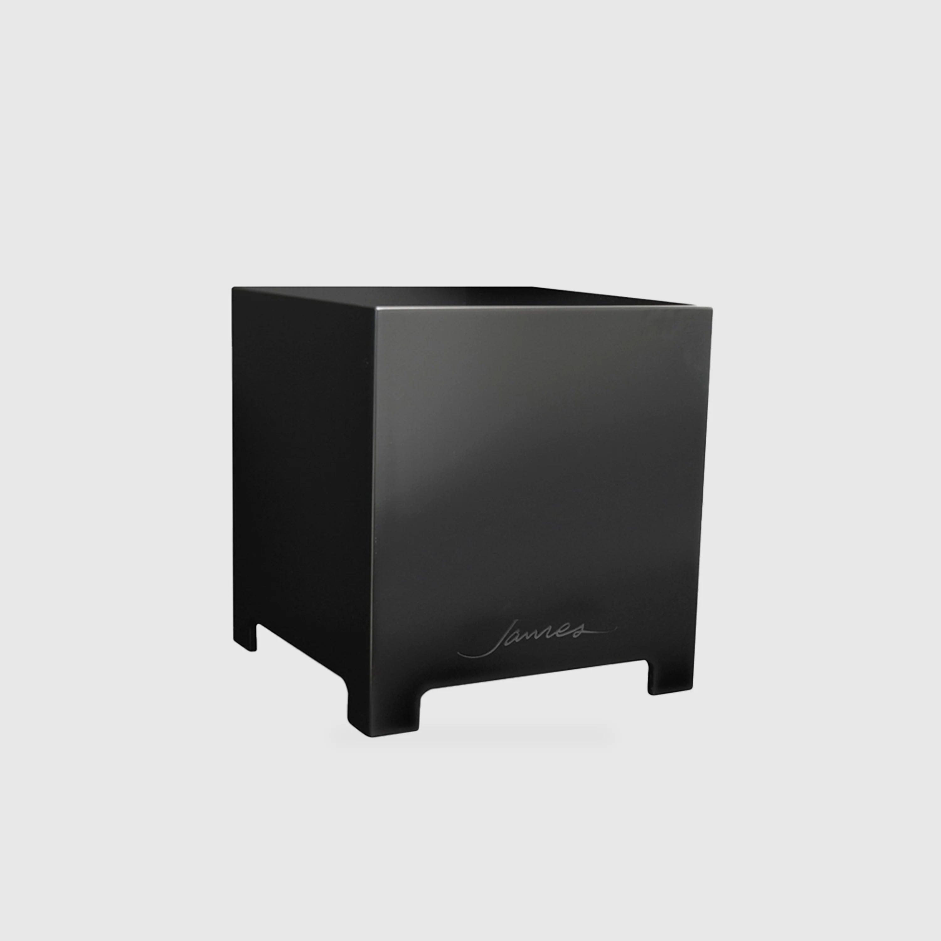James Loudspeaker EMB8-8-M | EMB8-70-M | Altavoz subwoofer exterior de suelo