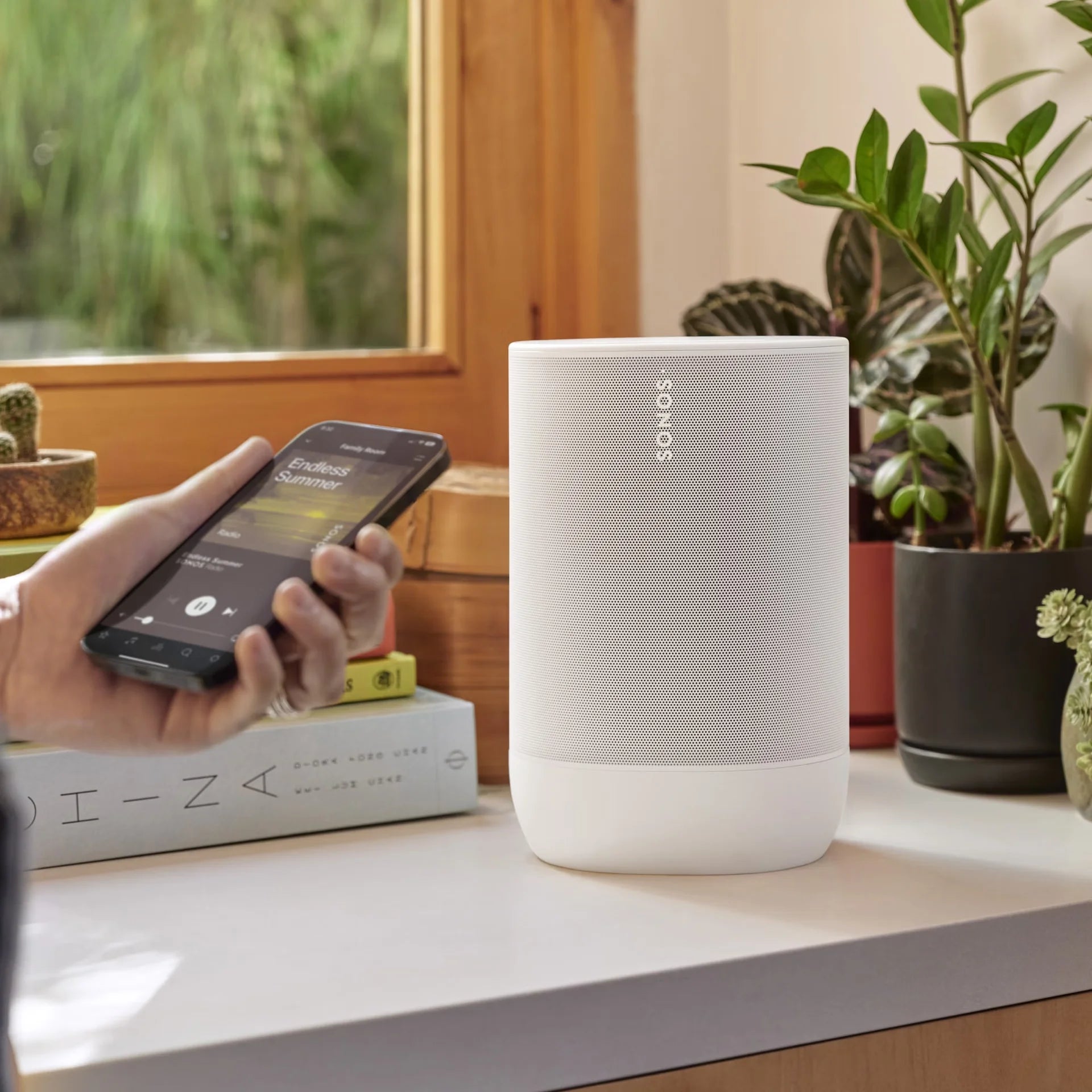 sonos-move-2-blanco-lifestyle